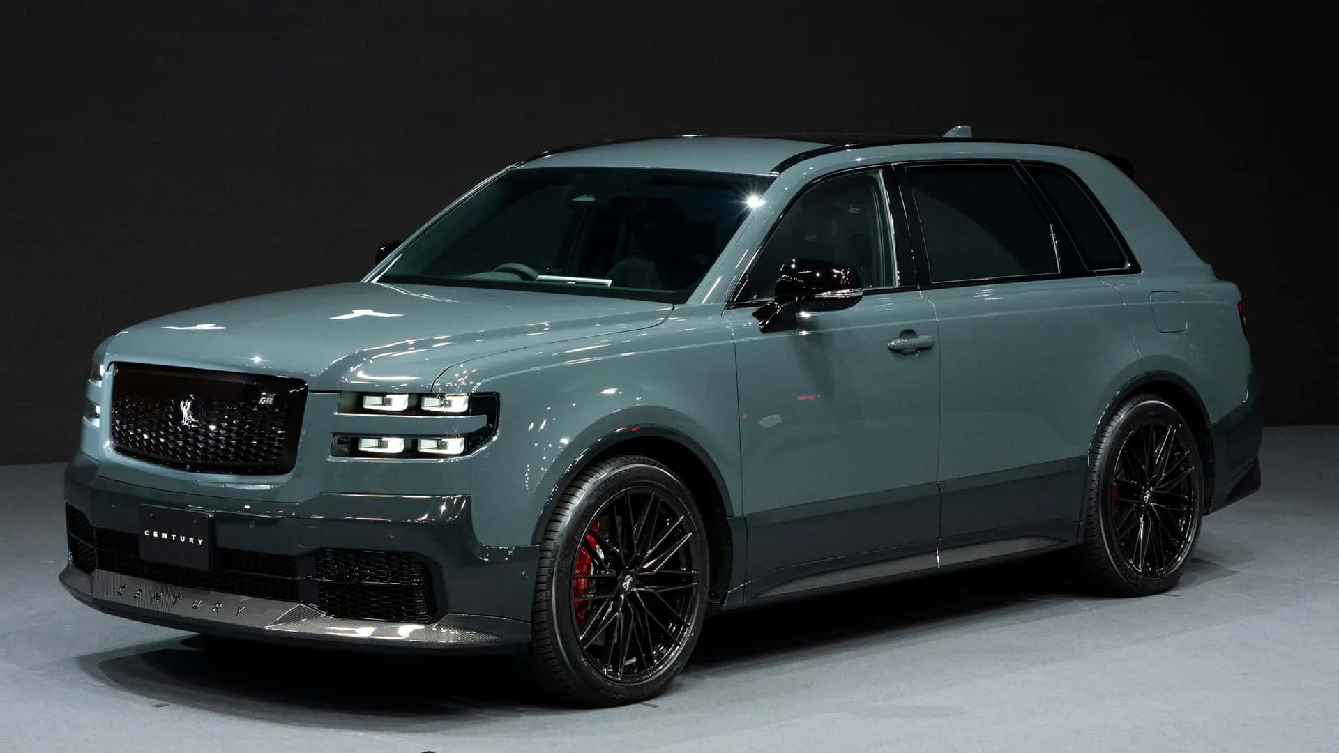Toyota Century Suv Debuts With Fully Reclining Rear Seats Costs 135 000
