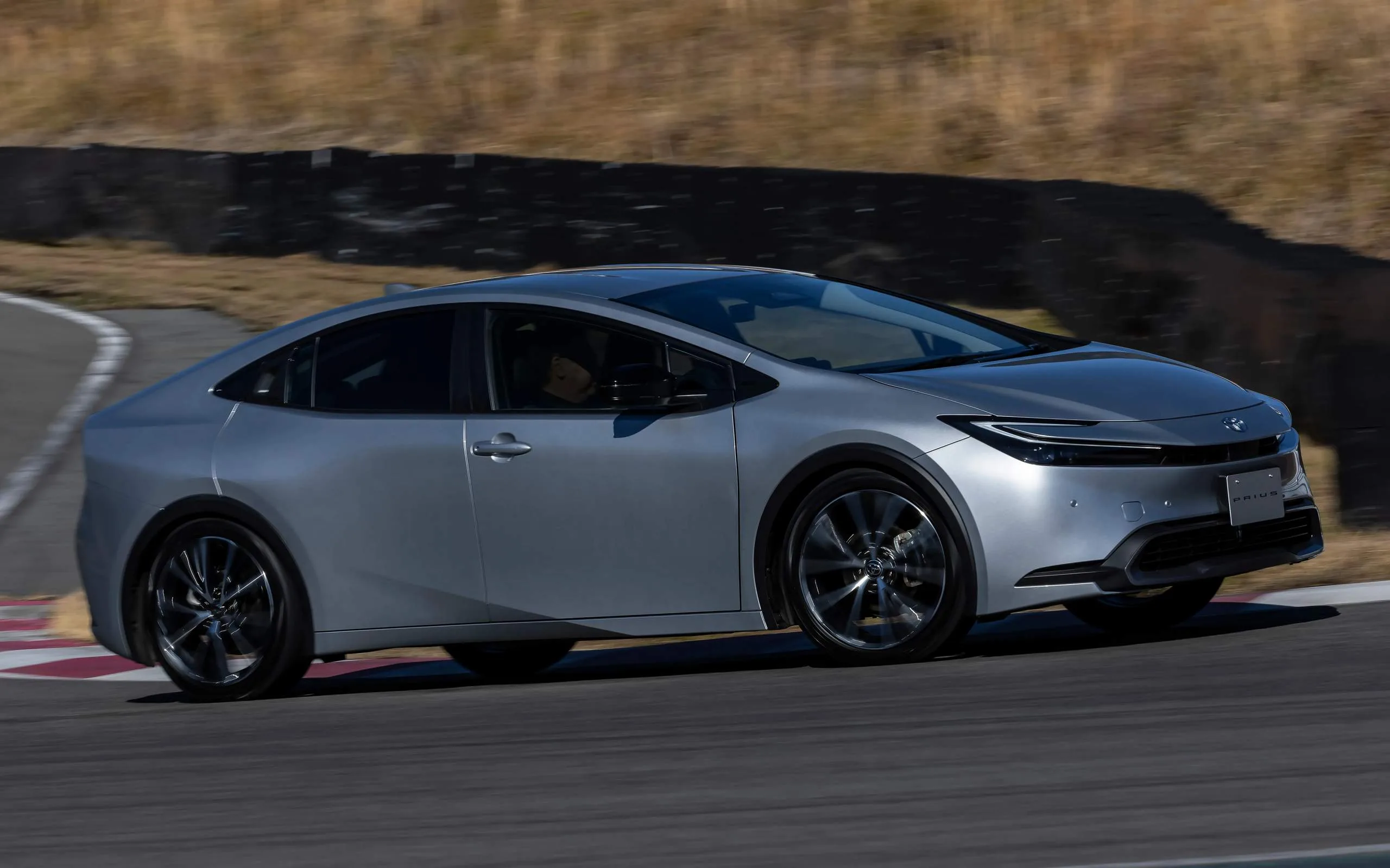 Toyota New Prius 2024 Ganha Design Emocional E Performance Esportiva