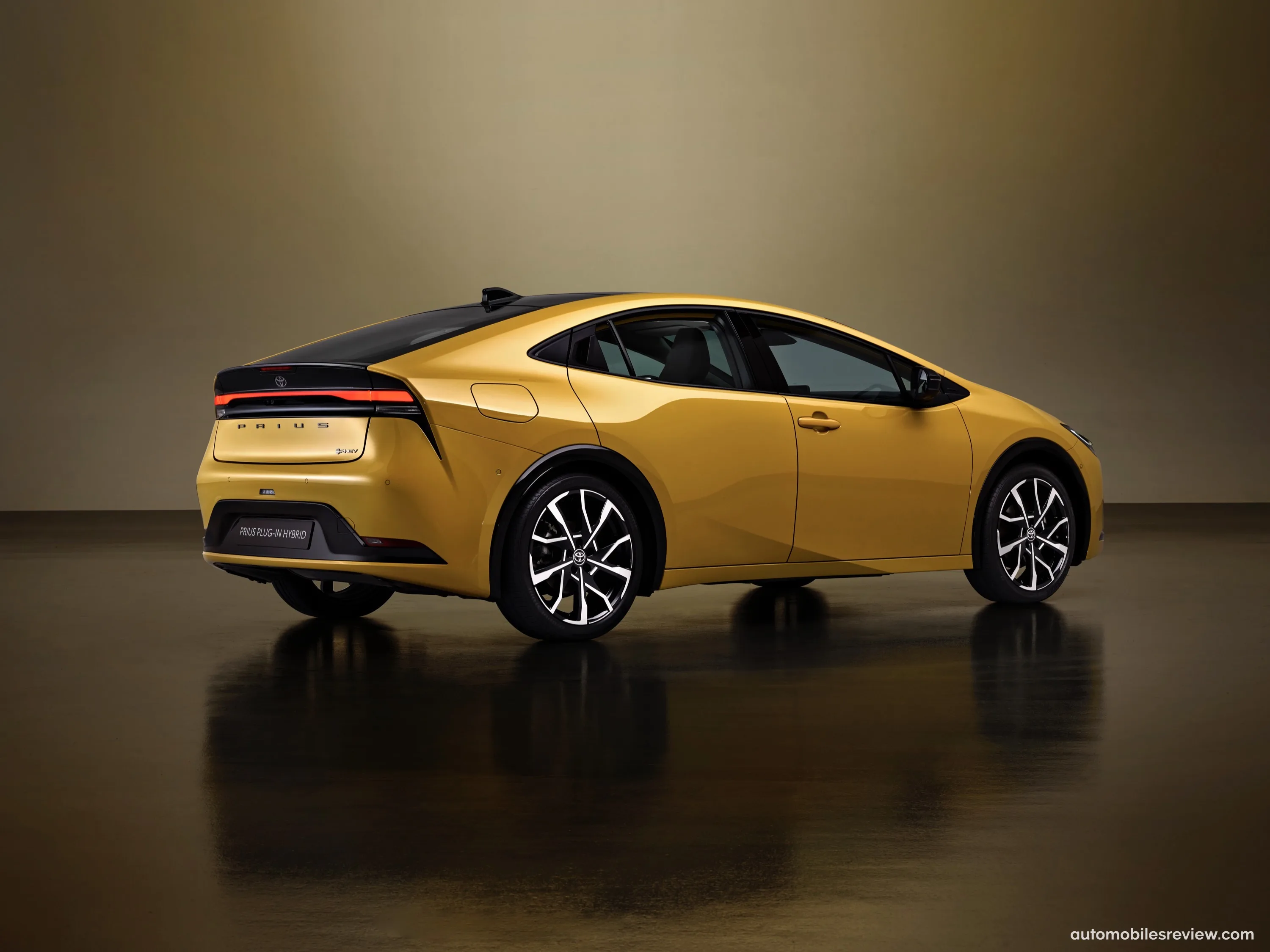 Toyota Prius 2024 Prius 122H Date Kooperieren Elektroauto Ecomento Toyotaenginenews Automotives