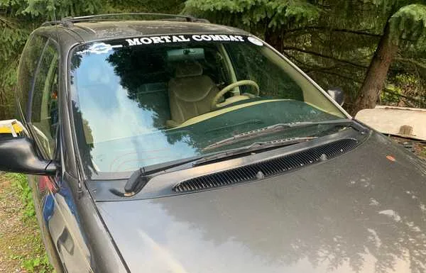 Turlo S Garage 1998 Dodge Caravan