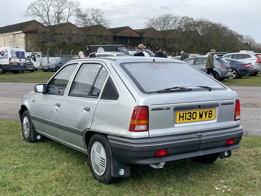 Vauxhall Astra Lx Mk2 This Car Is Lovingly Owned By Someon Flickr