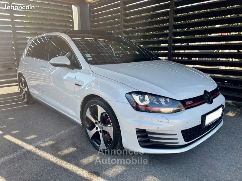 Volkswagen Golf 7 Gti 2 0 Tsi 230 Ch Performance Toit Ouvrant Acc Suivi Vw Occasion Essence