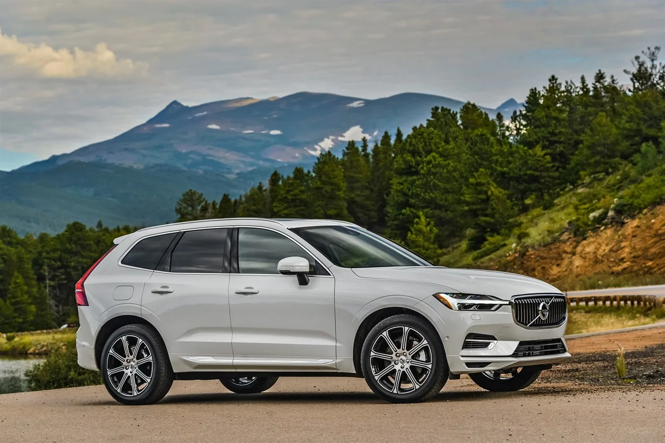 Volvo Cars Reports Record Sales In 2017 Volvo Cars Global Media Newsroom