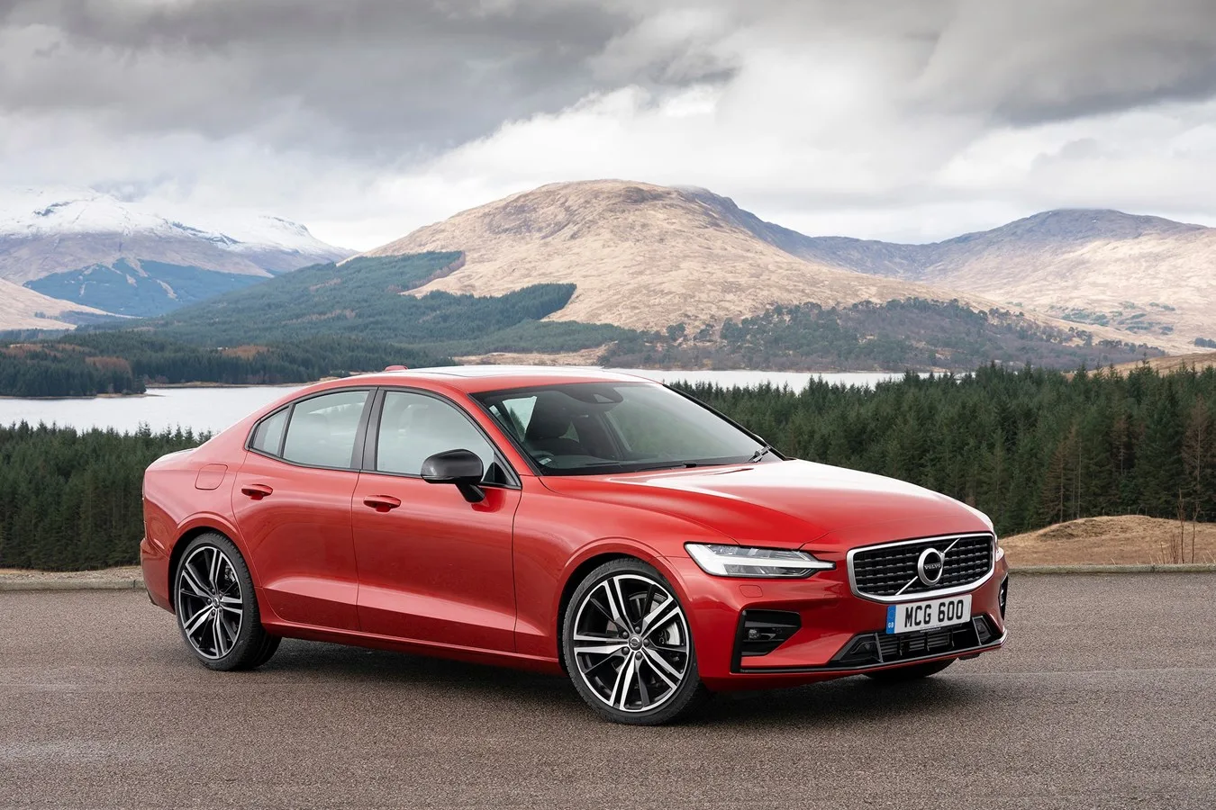 Volvo S60 Gains 385Bhp Plug In Hybrid Option In Uk Autocar