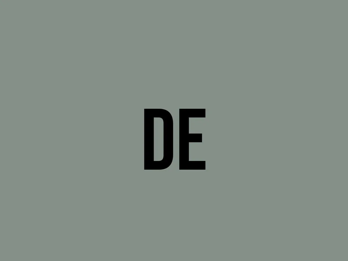 What Does De Mean Meaning Uses And More Fluentslang