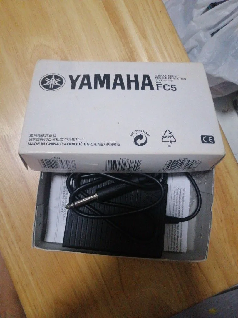 Yamaha Fc5 Sustain Pedal Hobbies Toys Music Media Music Accessories On Carousell